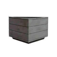 Jardinera de fundición gris triangular modelo Aqualata