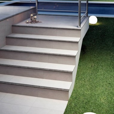 Novopeldaño MaxiSoho - Perfiles para peldaños de composite