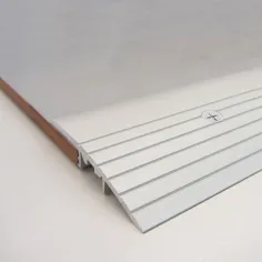 Novonivel Access Slimm - Cantonera de remate en rampa	