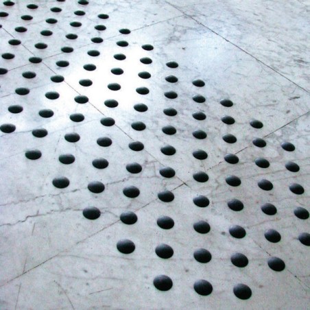 Botón podotáctil de composite autoadhesivo